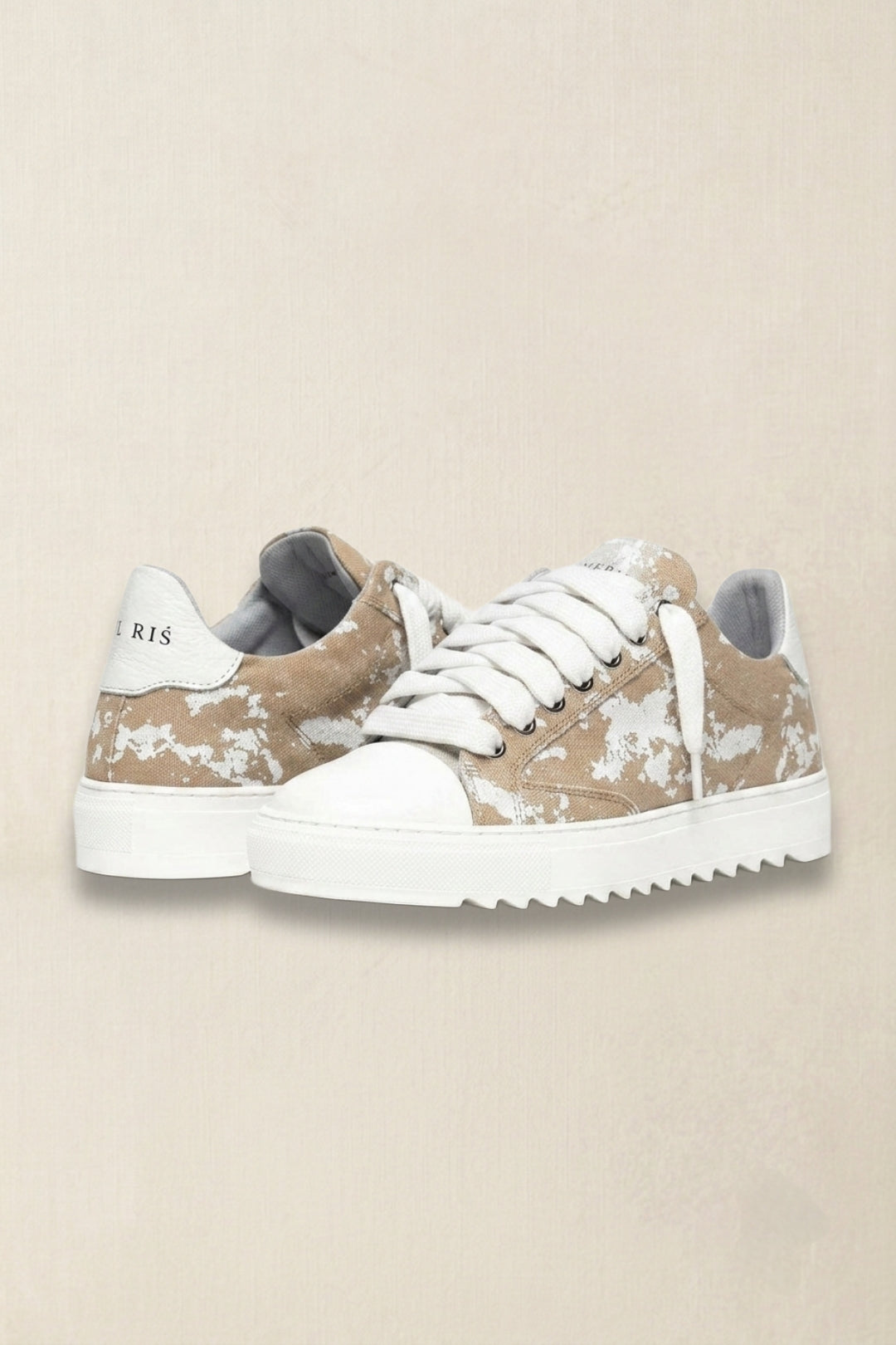 Numeris sneakers