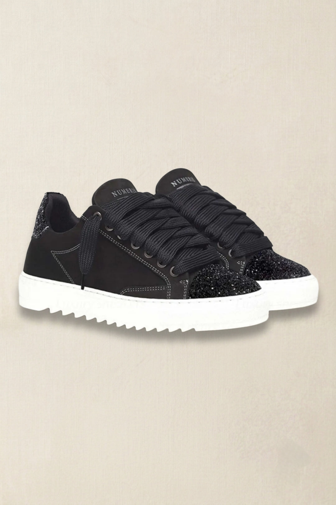 Numeris sneakers